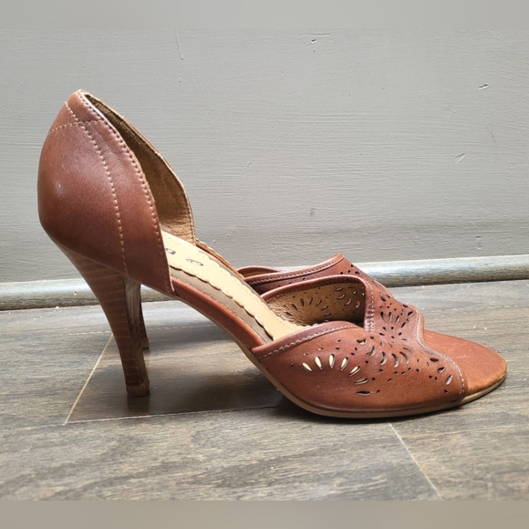Spring heel - brown size 8.5 - Picture 1 of 9